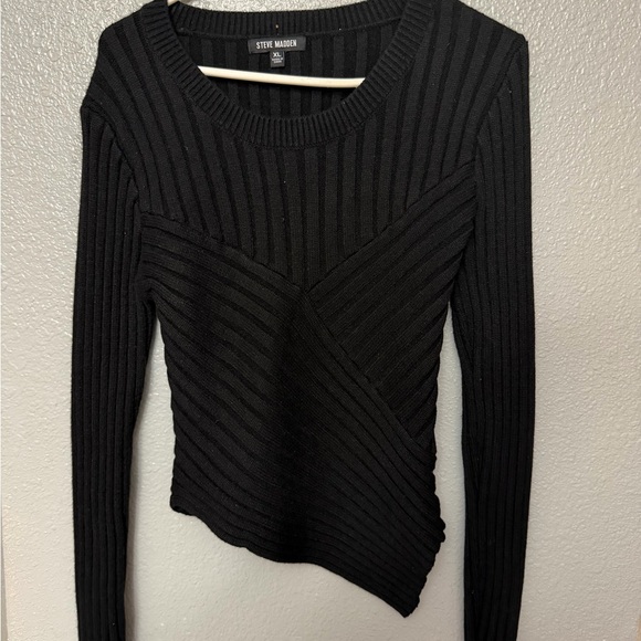Steve Madden Sweaters - Steve Madden Black Asymmetrical Ribbed Top